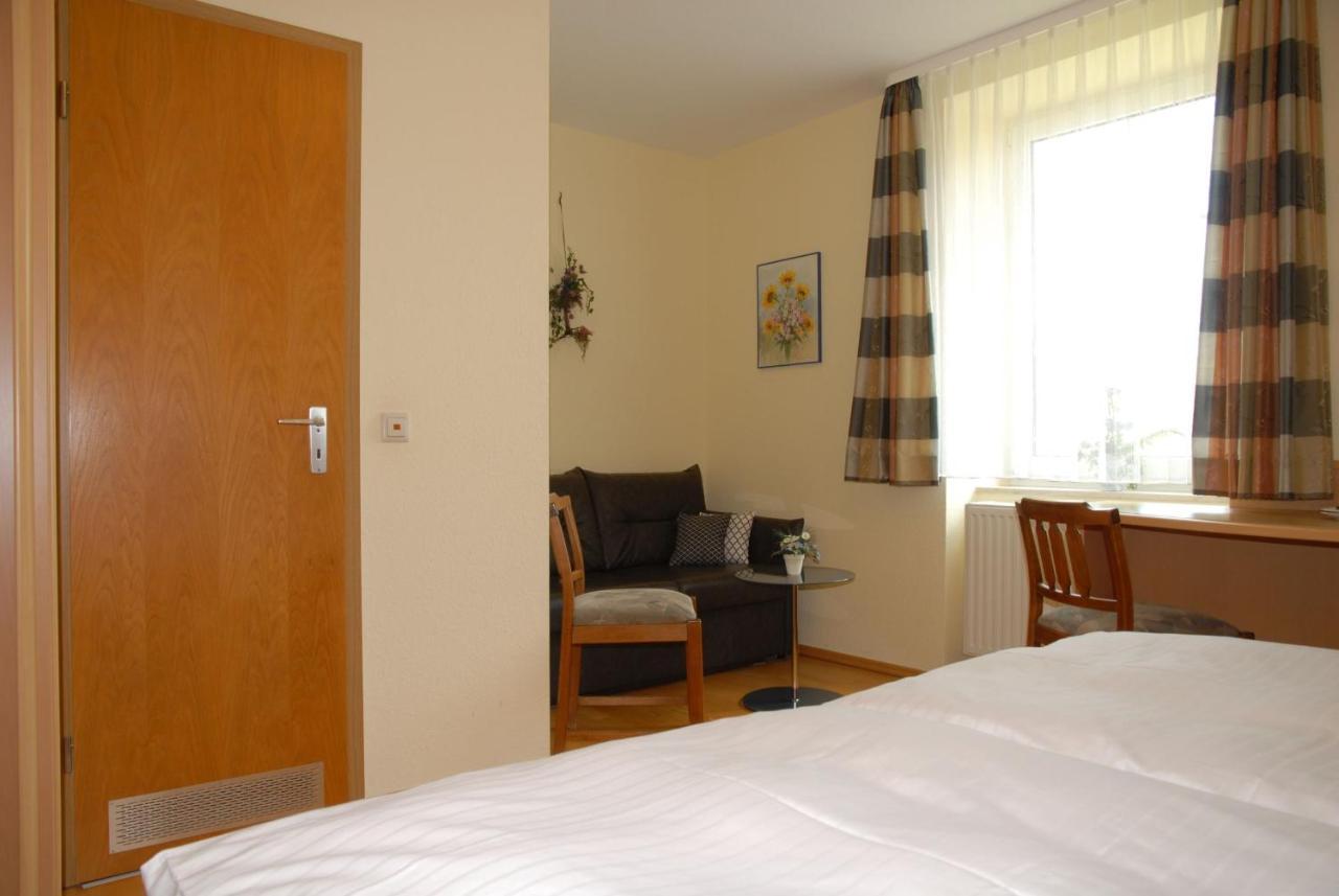 Hotel Garni Grottental Messstetten Eksteriør bilde